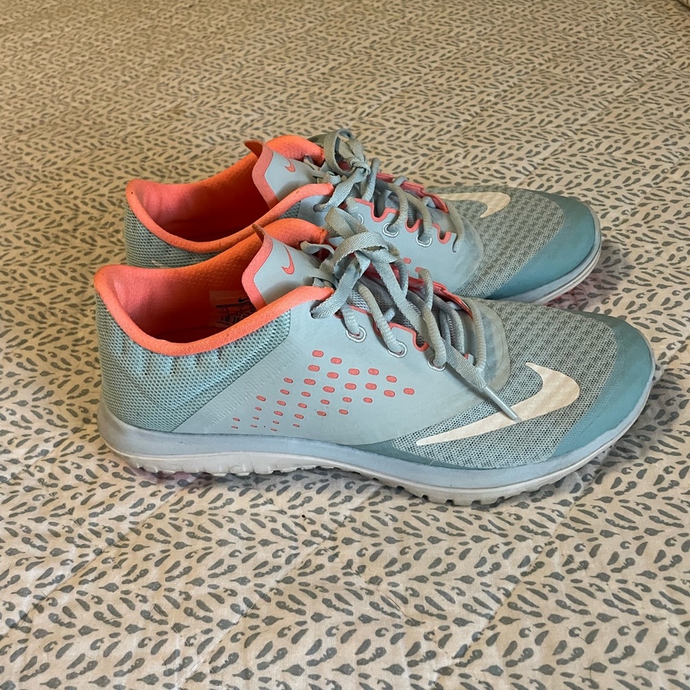 Women’s Nike 7.5